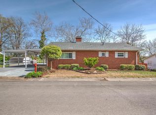 105 Valetta Ln, Oak Ridge, TN 37830