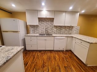 333 E 300 N #B, Centerville, UT 84014
