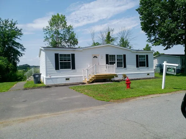 34 Elm Ln, Stillwater, NY 12170