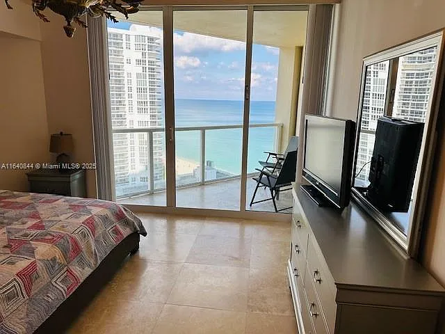 16699 Collins Ave #2006 — Photo 37