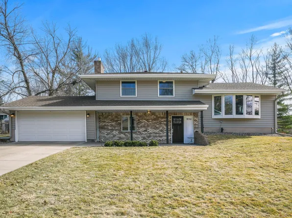 996 Cottage Pl, Shoreview, MN 55126