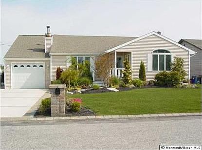 5th image of 1822 Grantwood Dr