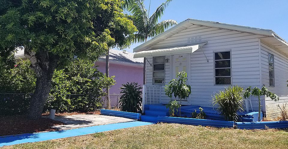 1st image of 216 S C St