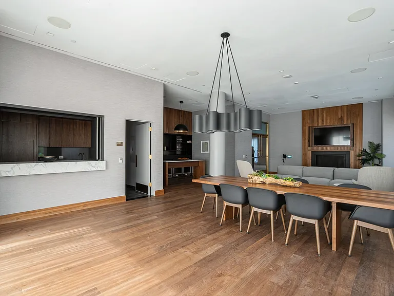 2 Shore Ln #4L — Photo 25