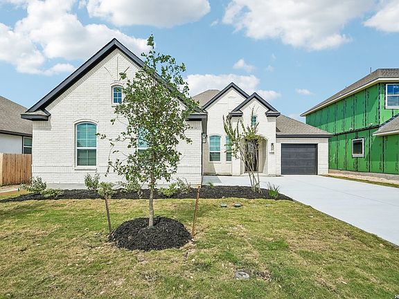 2nd image of 3727 Moru Oak Drive