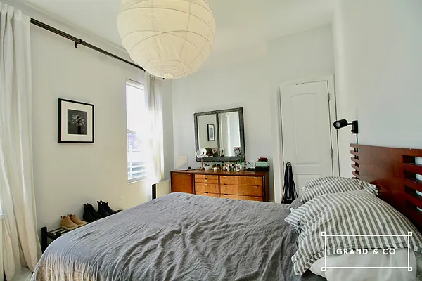 Rented by Grand & Co. | media 2