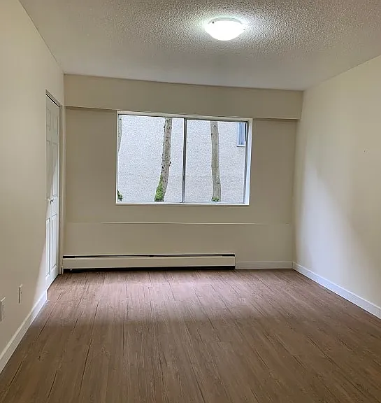 8655 Cartier St — Photo 12