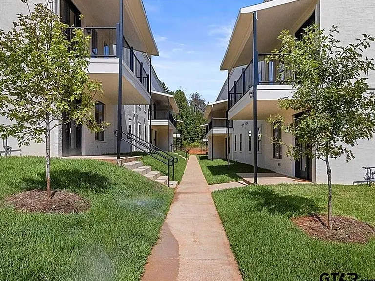 1212 Centennial Trl #A — Photo 10