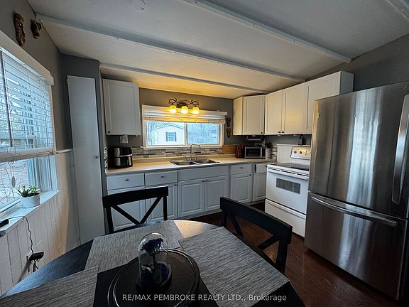 2nd image of 72 Pinehurst Est