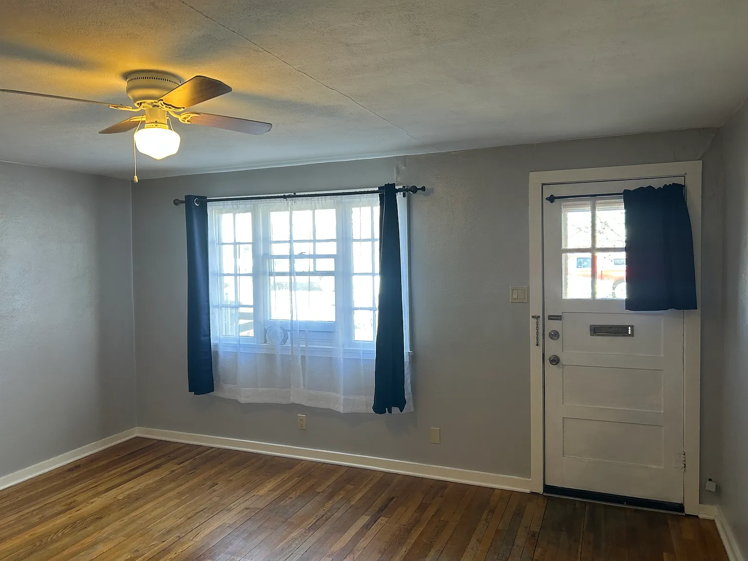 Studio, 450 sqft, $800 — Photo 4