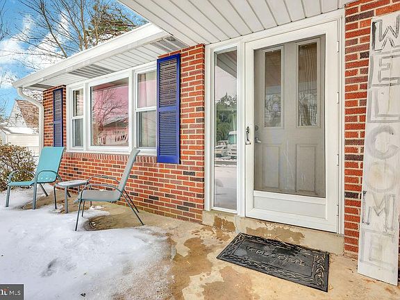 2nd image of 2614 Grant Ave