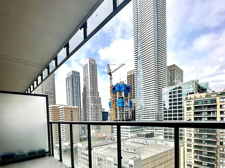 33 Charles St E #1310 — Photo 1