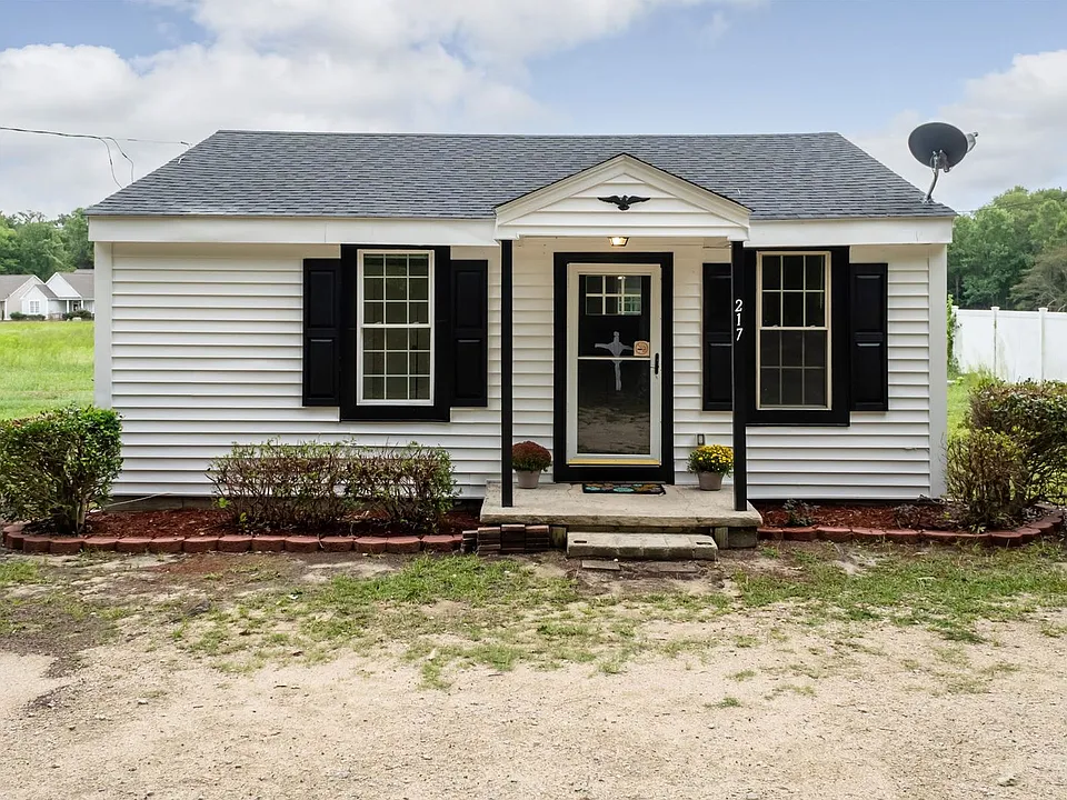 217 Aviation Ave