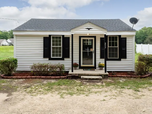 217 Aviation Ave, Nashville, NC 27856
