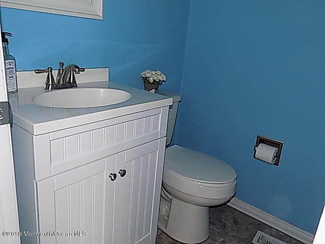 1st image of 968 Brightwood Dr