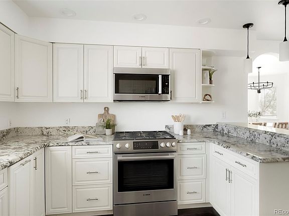 4th image of 10023 W 77th Drive