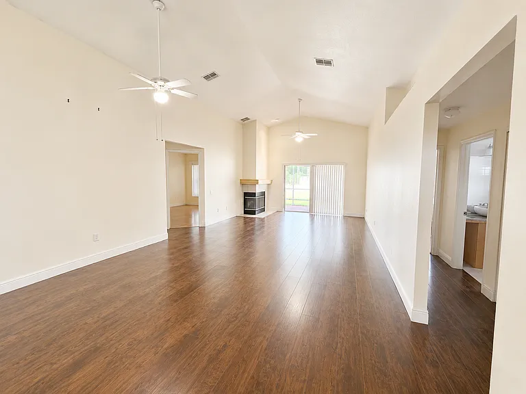 4201 Pine Isle Dr — Photo 5