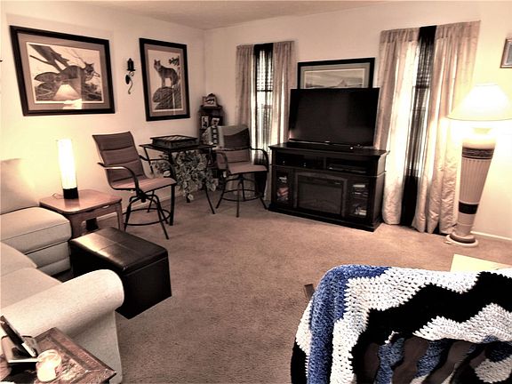 4th image of 3490 Sunbury Ln