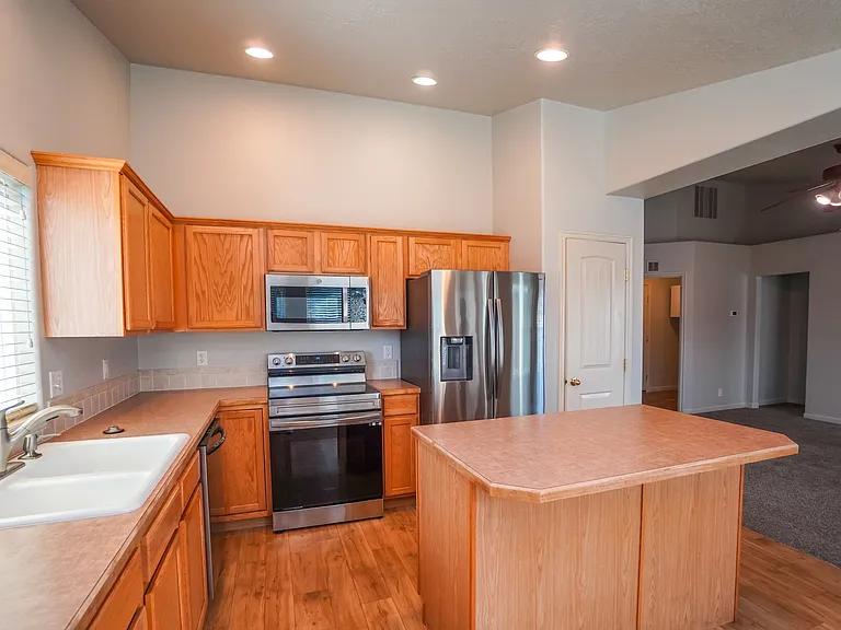 1445 W Silver Salmon Dr — Photo 18