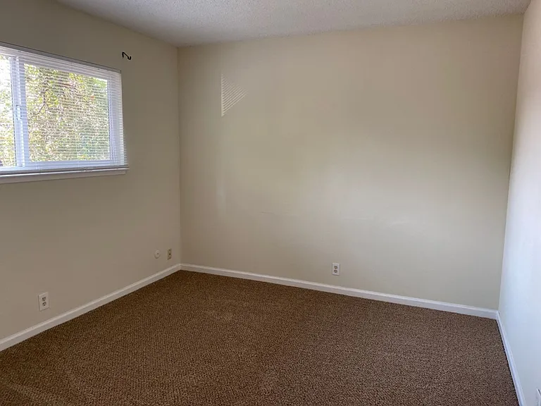 331 J Street — Photo 6