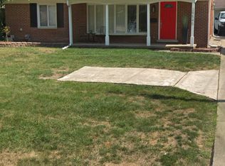 29540 Chelmsford Rd, Southfield, MI 48076