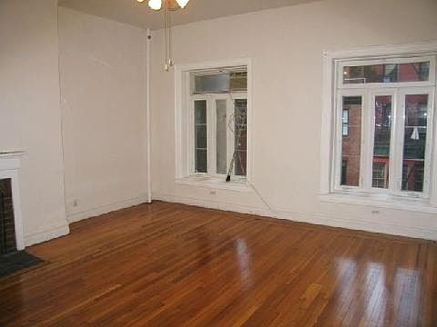 1st image of 25 E 9th St