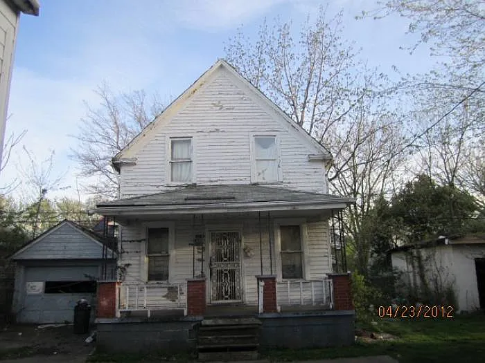 10312/14 Hulda Ave photo 1