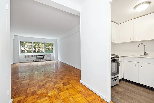 Sold by Compass | media 17