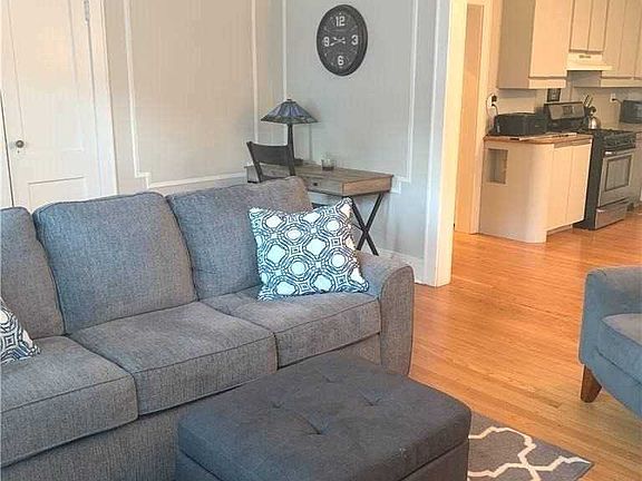 4th image of 46 Orchard St