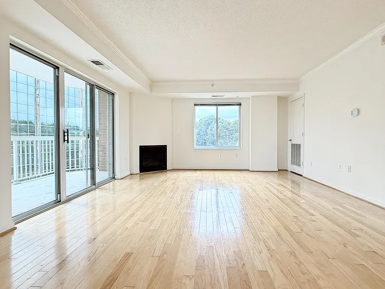 3101 N Hampton Dr #603 — Photo 7