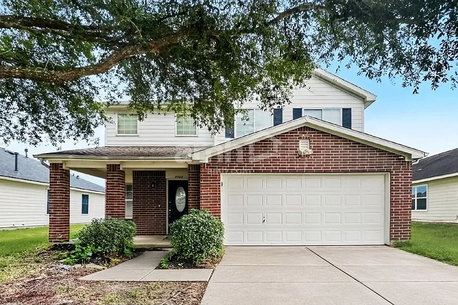 3 bed, 2.5 bath, 1945 sqft, $1,970 — Photo 1