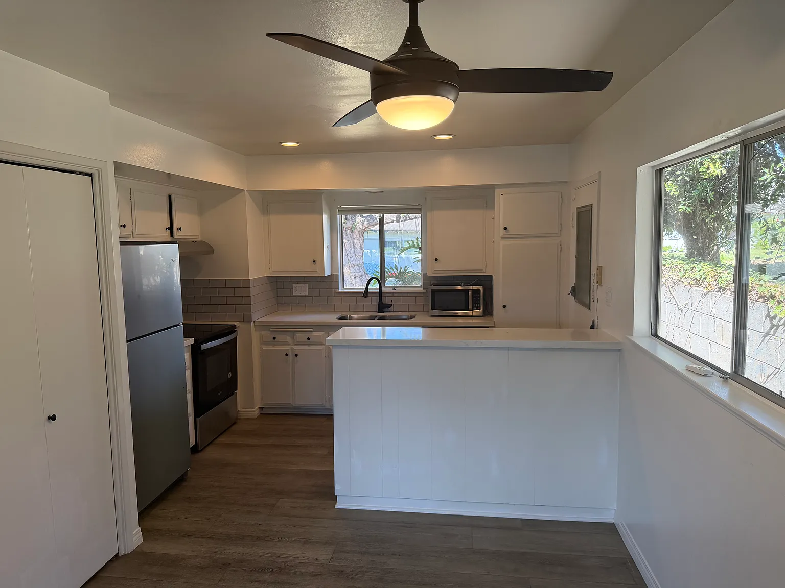 3617 Pacific Ave — Photo 3