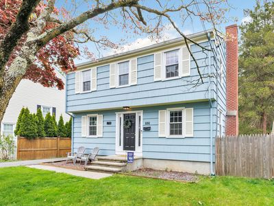 886 Mill Plain Rd, Fairfield, CT, 06824
