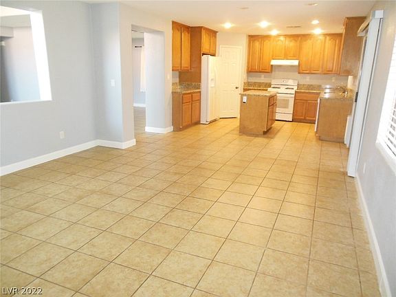 5th image of 5546 Spruce Hill Ct