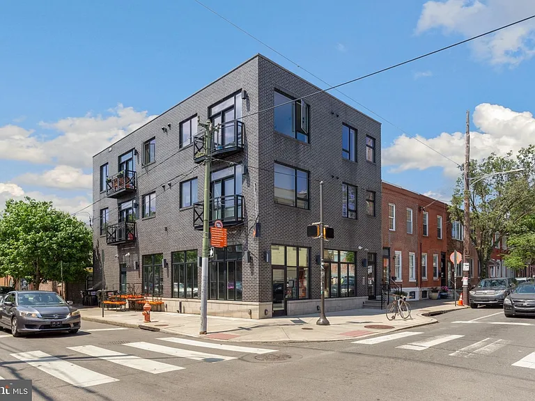 1646 S 12th St #201 — Photo 24