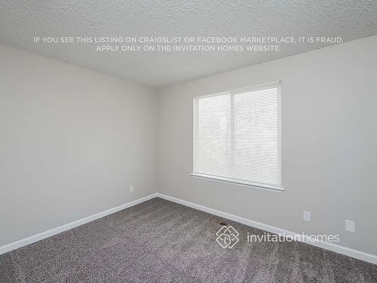 19710 E Lasalle Dr — Photo 10