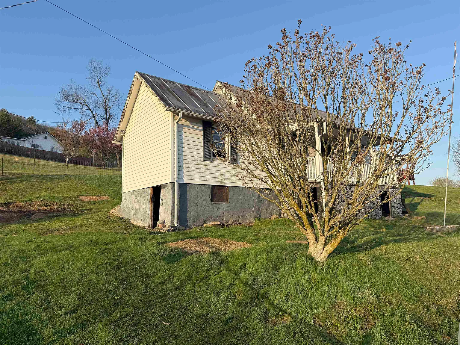 1023 Ramsey Mountain Rd photo 1