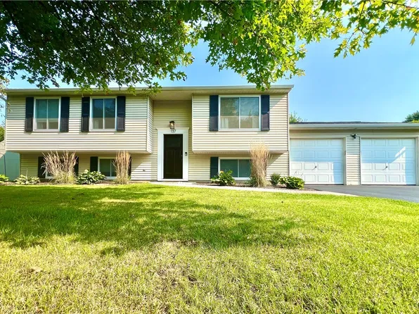 137 Overland Trl, West Henrietta, NY 14586