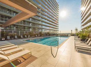 40 28 College Point Blvd #PENTHOUSE 102, Flushing, NY 11354