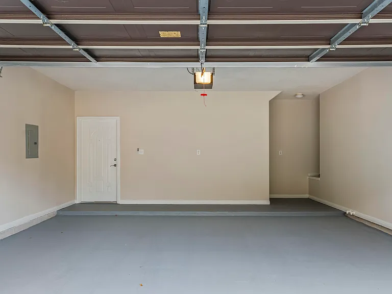San Brisas Apartment Homes — Photo 14