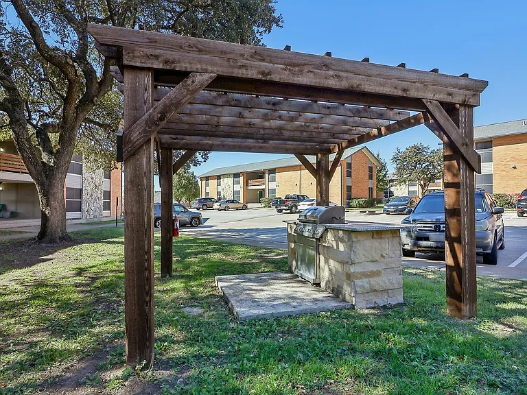 37-web-or-mls-James Ave-033