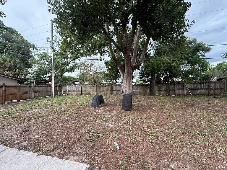 730 Oaklando Dr — Photo 20