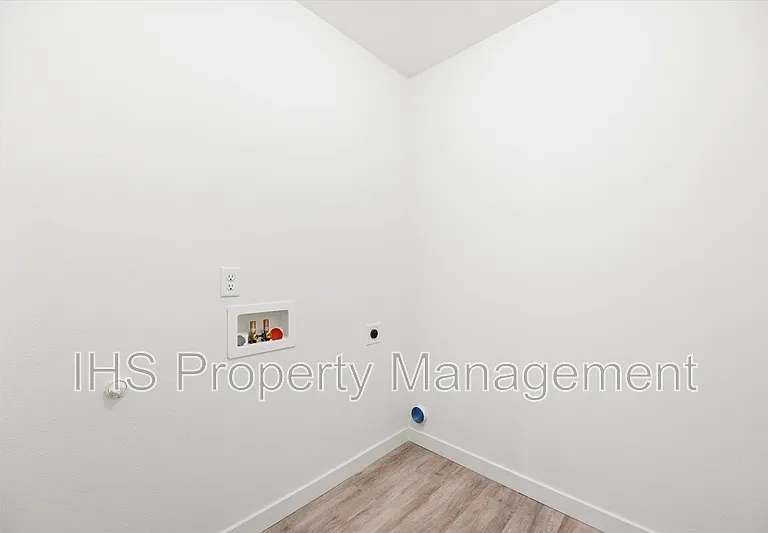 4732 W Quinault Ave — Photo 19