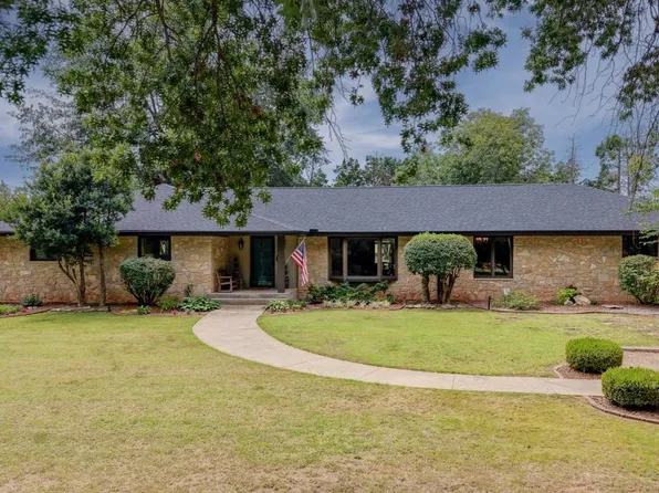 2017 E Chestnut Ave, Arkansas City, KS 67005