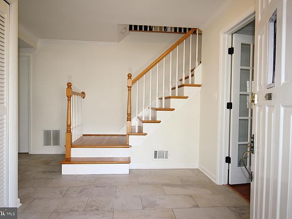 3rd image of 3802 Ivydale Dr