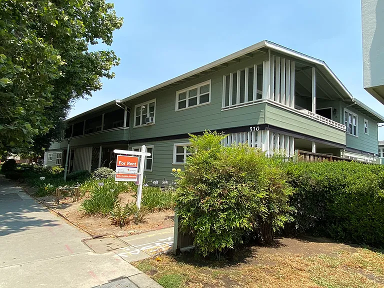 First Street Manor Apartments — Photo 2
