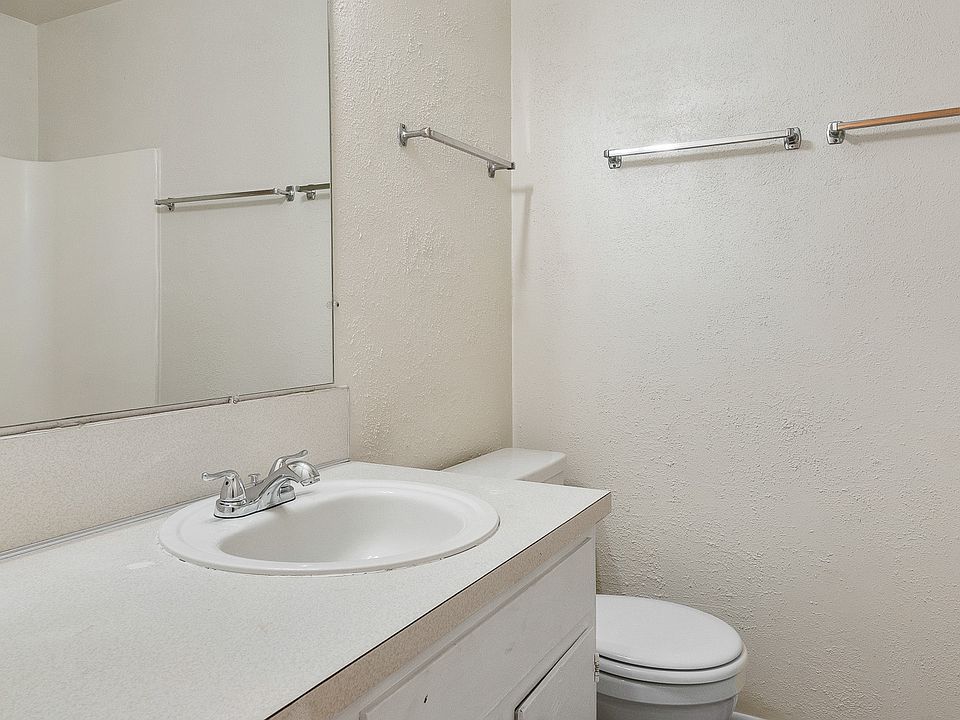 1st image of 1507 Bundrant Dr APT 12