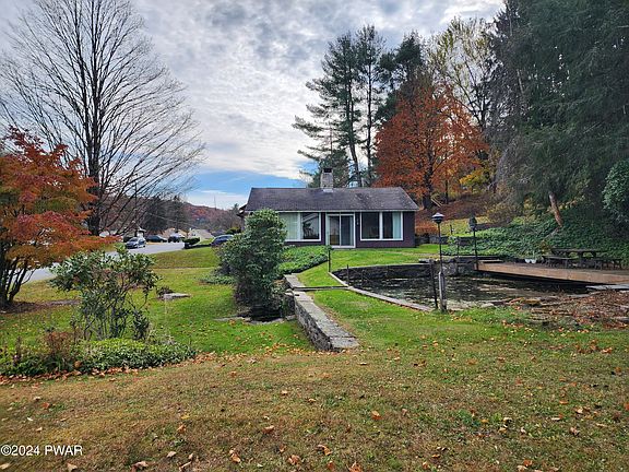 3rd image of 1839 Parkway Dr