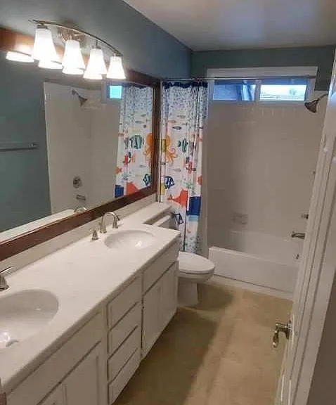 Upstairs Bathroom