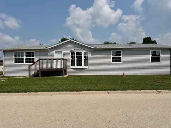 5356 Cypress Ln, Machesney Park, IL 61115